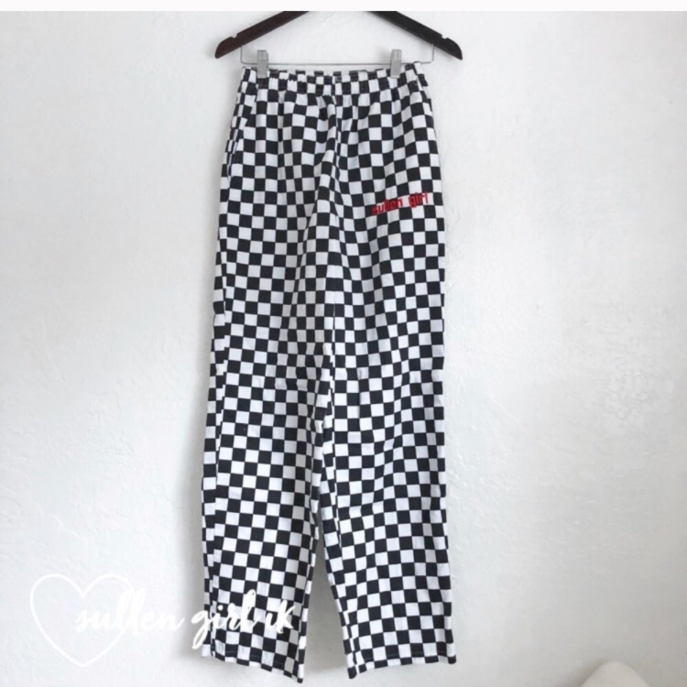 Sullen girl checkered pants - Picture 4 of 4